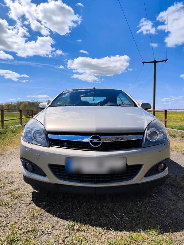 Gebraucht Opel Astra Cabriolet 150 PS (110 kW) 2007 Silber Cabrio