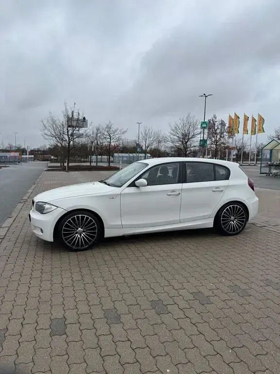 Second-hand BMW 116 M Sport 122 CP (89 kW) 2007 Alb Hatchback