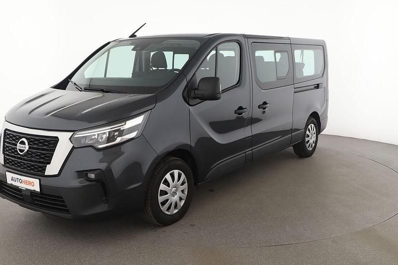 Grau Gebraucht 2024 Nissan Primastar N-Connecta Van / Kleinbus | 33.130 € (Guter Preis) - Bild 1/3