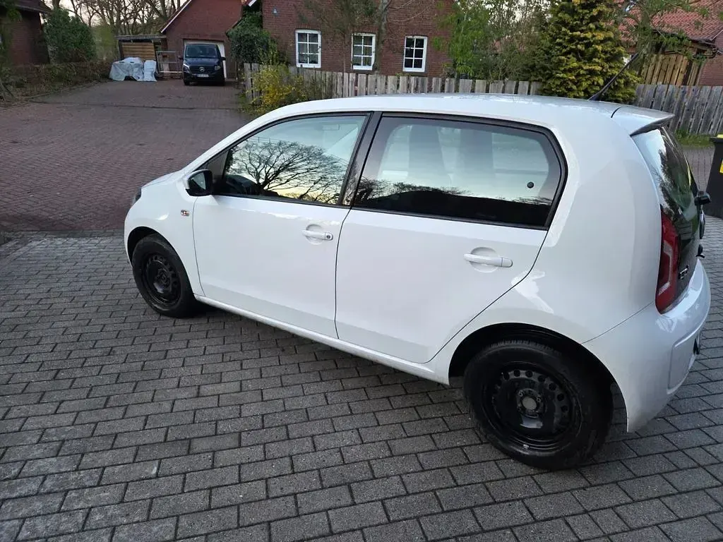 Second-hand VW up! move up! 60 CP (44 kW) 2016 Alb Hatchback