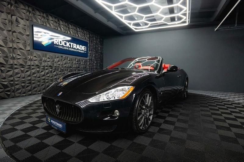 Gebraucht Maserati GranCabrio 439 PS (322 kW) 2010 Schwarz Cabrio