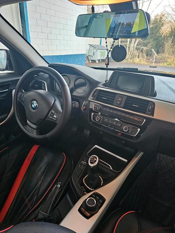 Gebraucht BMW 118 136 PS (100 kW) 2018 Schwarz Kleinwagen