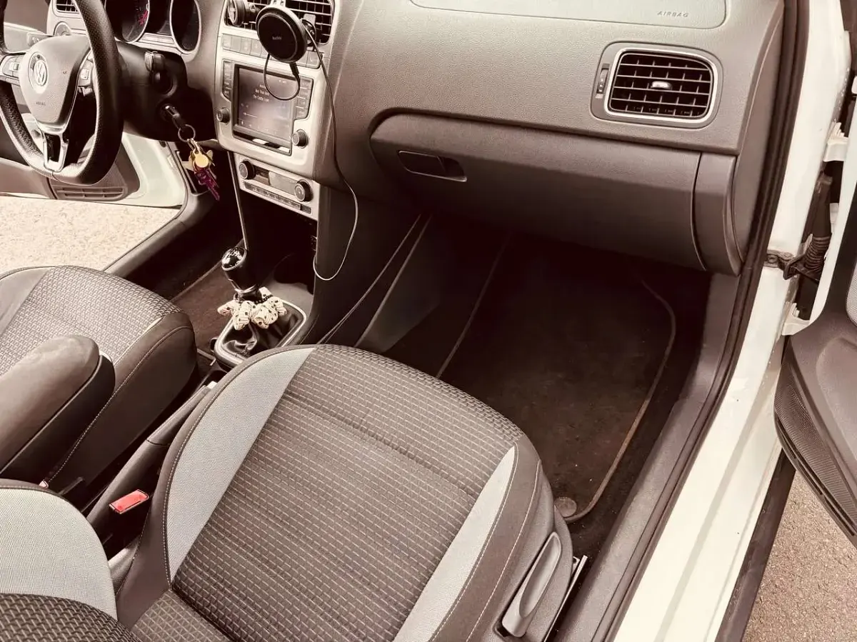 Gebraucht VW Polo Cross 90 PS (66 kW) 2016 Weiß Kleinwagen