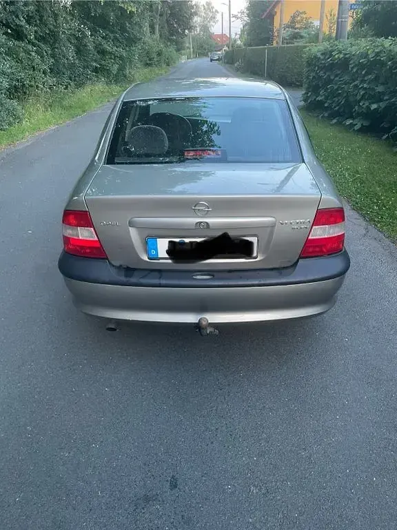 Gebraucht Opel Vectra 101 PS (74 kW) 1997 Limousine