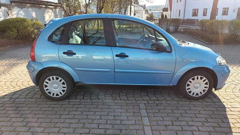 Gebraucht Citroën C3 60 PS (44 kW) 2005 Blau Limousine