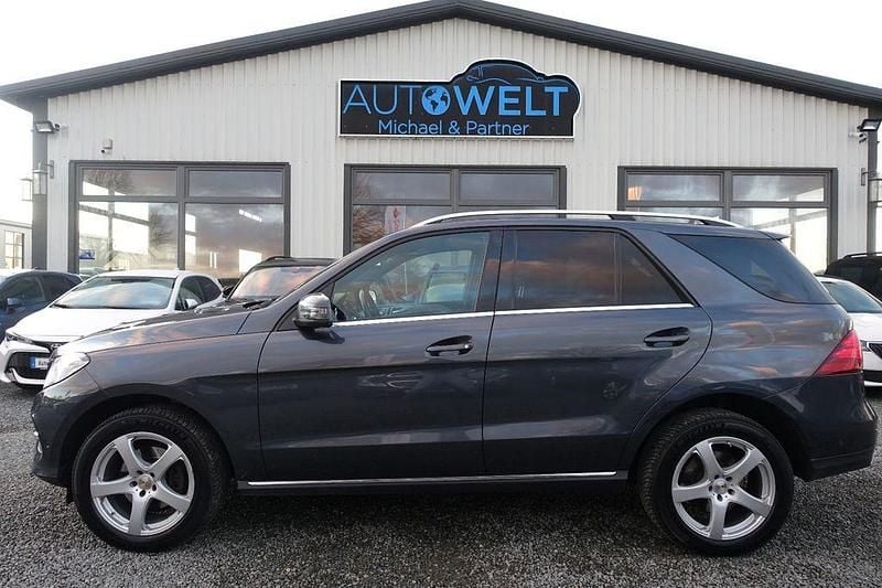 Tenoritgrau Gebraucht 2016 Mercedes GLE350 SUV | 28.990 € (Superpreis) - Bild 1/4