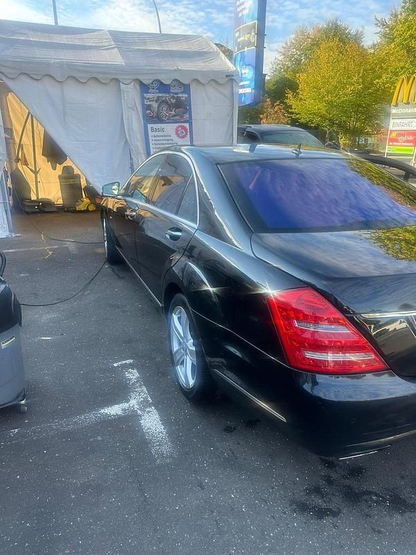 Schwarz Gebraucht 2010 Mercedes S350 Limousine | 12.900 € - Bild 1/4