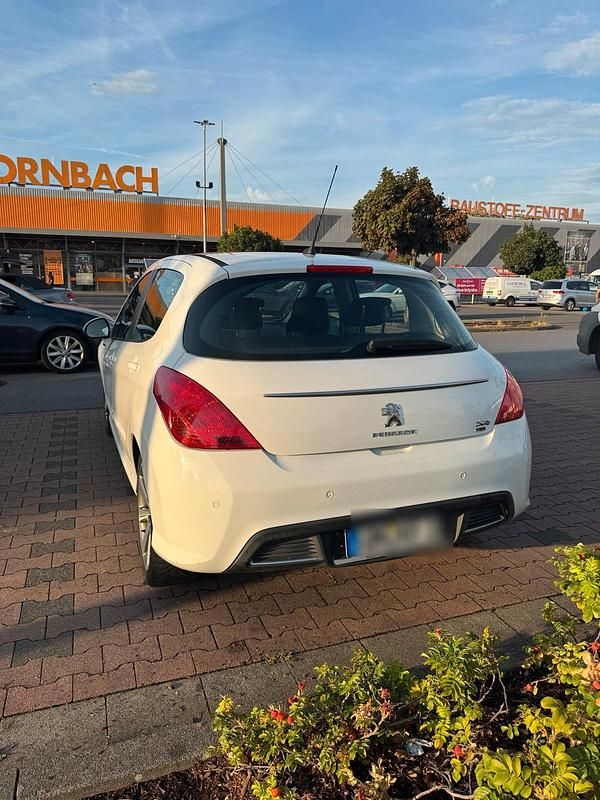Weiß Gebraucht 2012 Peugeot 308 Limousine | 5.000 € (Fairer Preis) - Bild 1/4