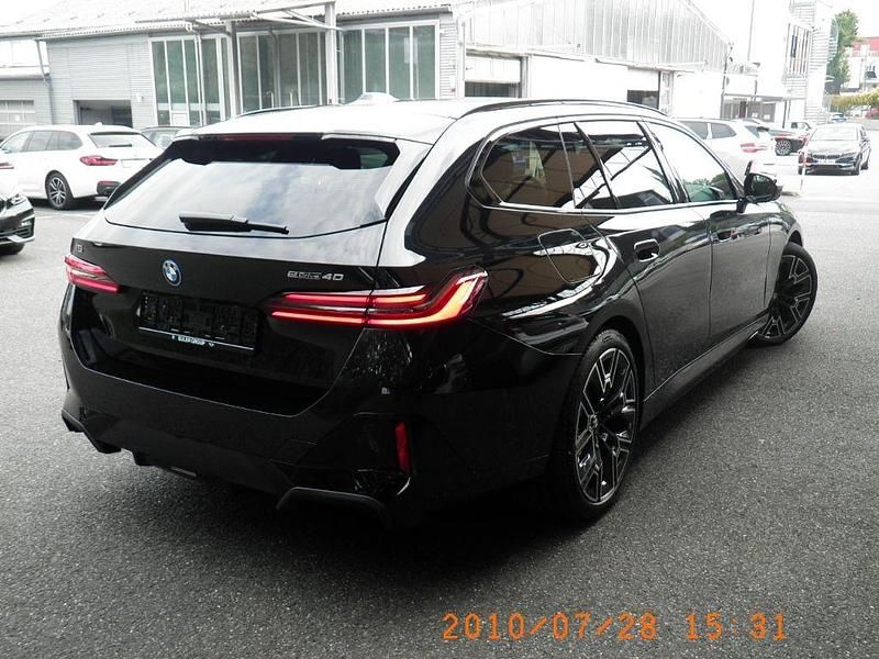 Gebraucht BMW i5 Performance 250 kW (340 PS) 2025 Schwarz Kombi