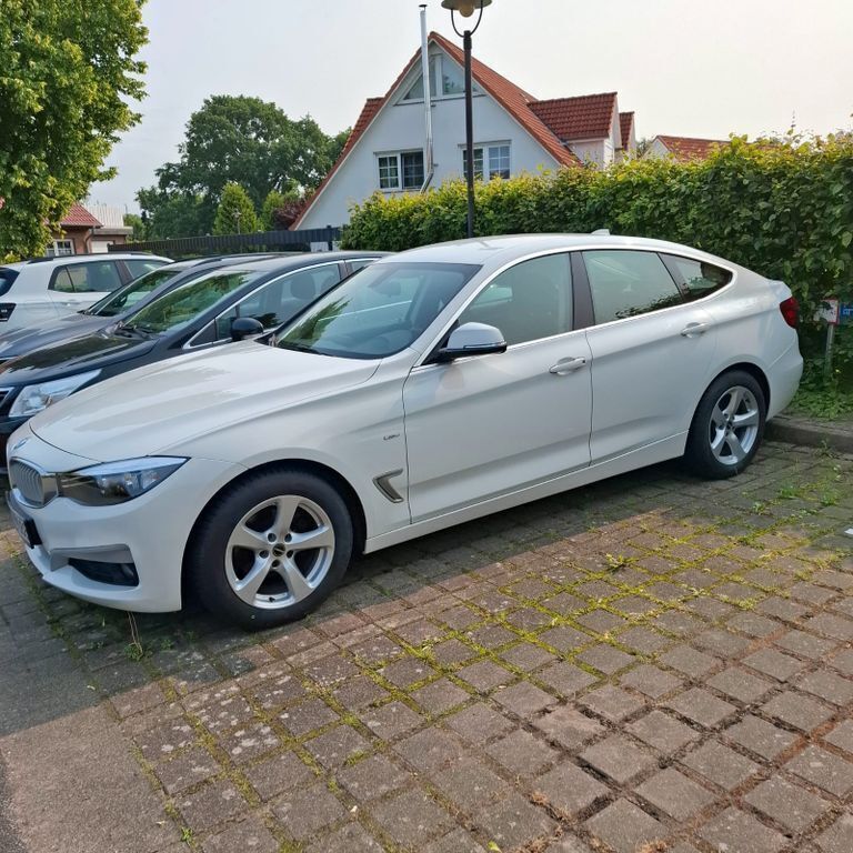 Weiß Gebraucht 2014 BMW 318 Gran Turismo Limousine | 10.500 € (Teuer) - Bild 1/4