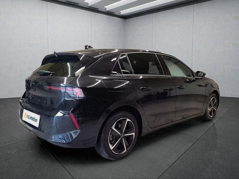 Gebraucht Opel Astra 131 PS (96 kW) 2025 Schwarz Limousine