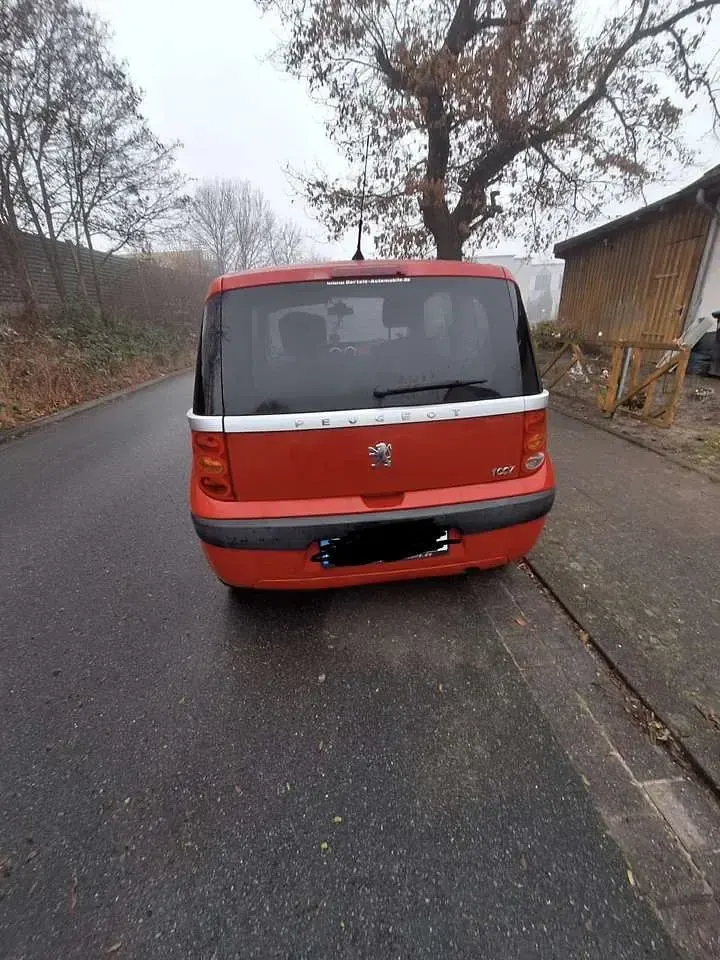 Gebraucht Peugeot 1007 Premium 73 PS (53 kW) 2006 Rot Van / Kleinbus