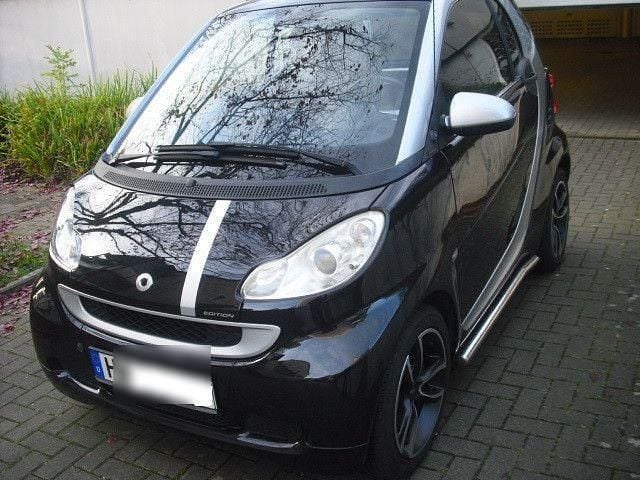 Schwarz Gebraucht 2011 Smart ForTwo Coupé Coupé | 4.399 € (Guter Preis) - Bild 1/4