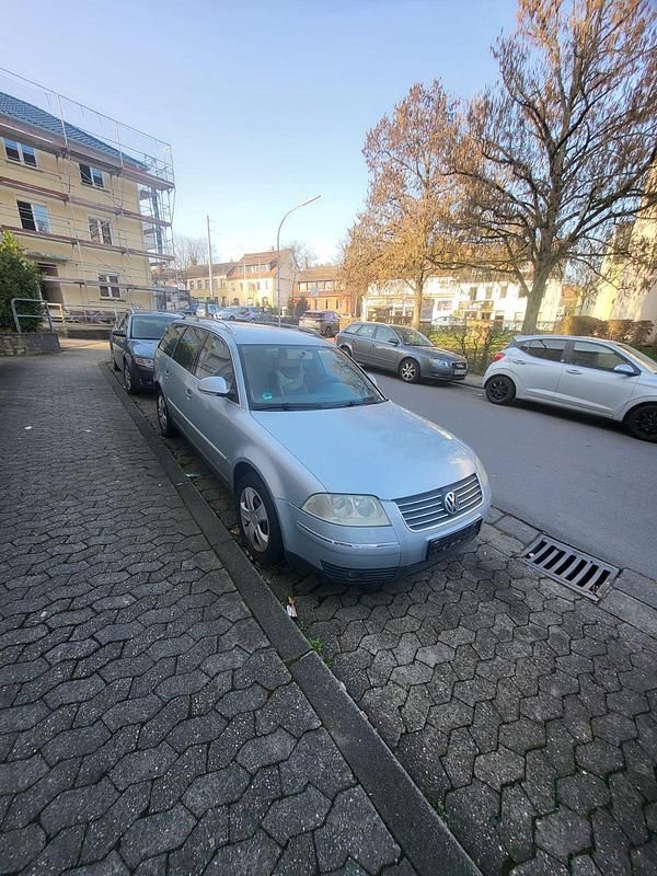 Gebraucht VW Passat 180 PS (132 kW) 2004 Grau Kombi