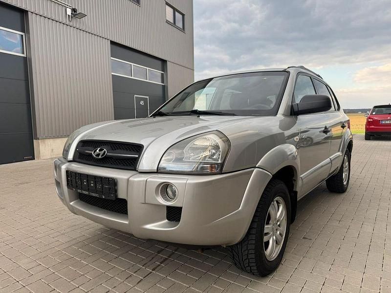 Gebraucht Hyundai Tucson GLS 141 PS (103 kW) 2009 Silber SUV