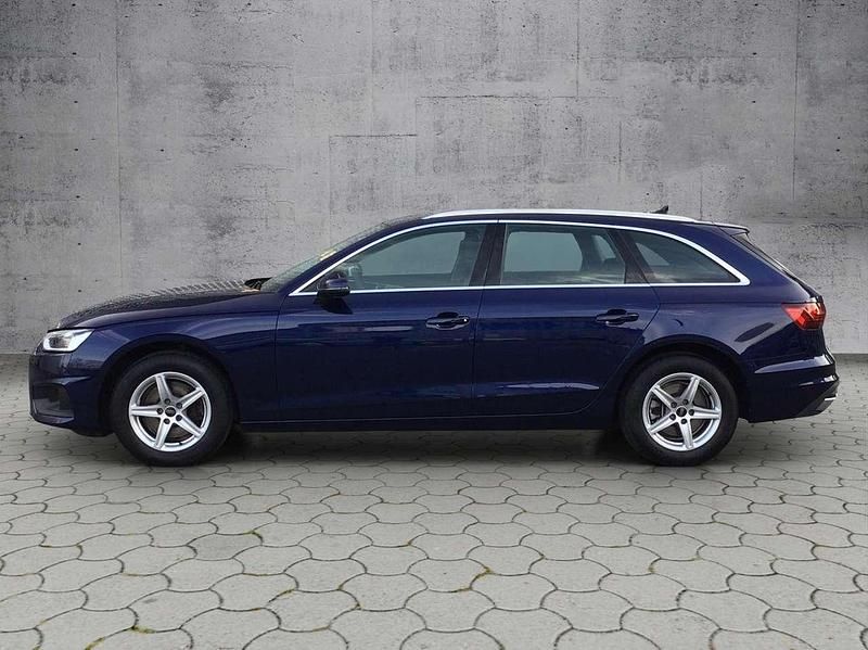 Gebraucht Audi A4 Basis 163 PS (119 kW) 2024 Navarrablau metallic Kombi