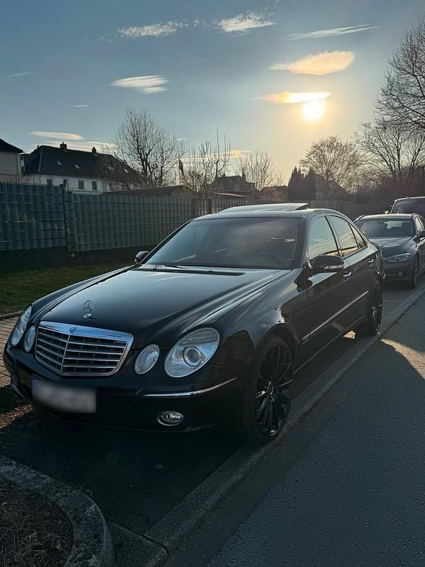 Gebraucht Mercedes E280 Avantgarde 231 PS (169 kW) 2007 Schwarz Limousine