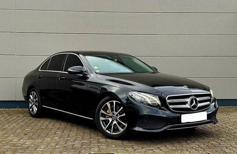 Gebraucht Mercedes E350 258 PS (189 kW) 2017 Schwarz Limousine
