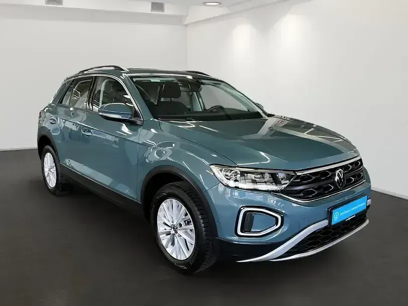 Gebraucht VW T-Roc IQ Drive 116 PS (85 kW) 2025 Petroleum blue metallic SUV