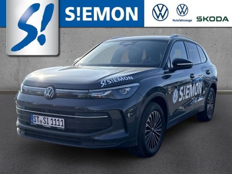 Delfingrau metallic (metallic) Gebraucht 2024 VW Tiguan Goal SUV | 44.930 € (Teuer) - Bild 1/4