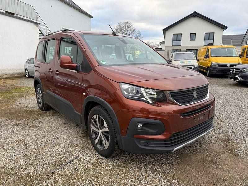Gebraucht Peugeot Rifter Allure 110 PS (80 kW) 2019 Braun Van / Kleinbus