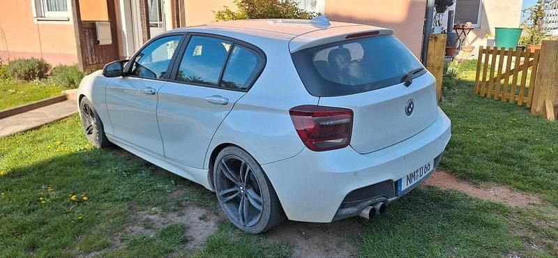 Gebraucht BMW 114 102 PS (75 kW) 2012 Weiß Kleinwagen