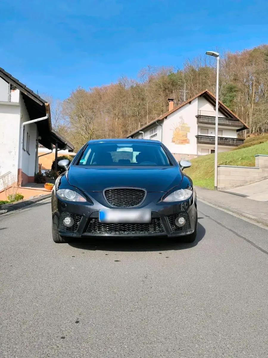 Używany Seat Leon FR 170 KM (125 kW) 2008 Hatchback