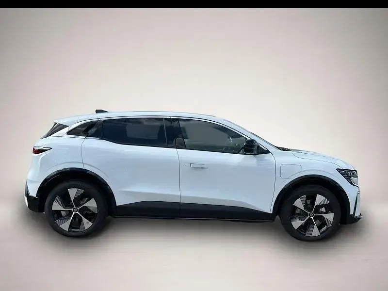 Neu Renault Megane E-Tech Komfort 160 kW (218 PS) 2026 Manufacturer Limousine