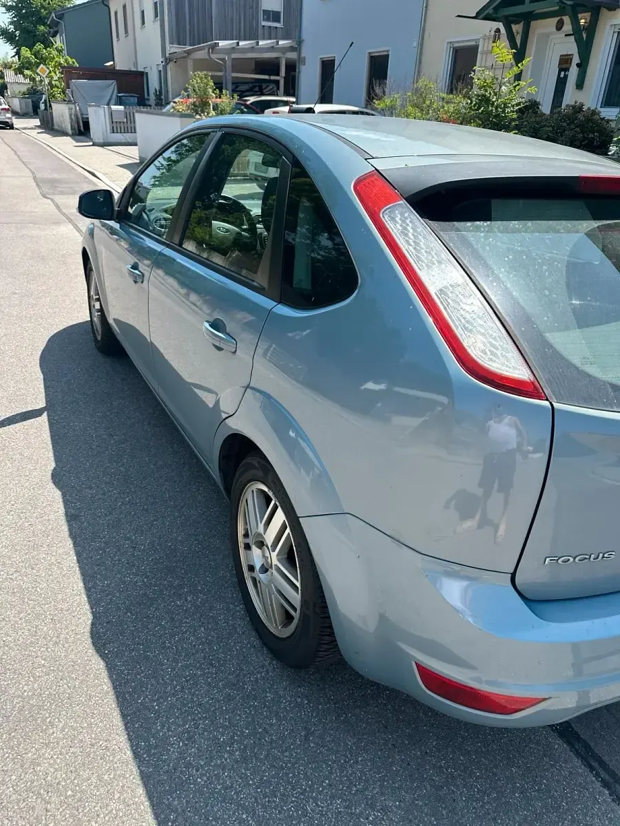 Gebraucht Ford Focus 145 PS (106 kW) 2009 Blau Limousine