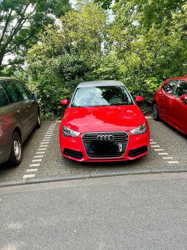 Rot Gebraucht 2014 Audi A1 Attraction Kleinwagen | 11.250 € (Guter Preis) - Bild 1/4