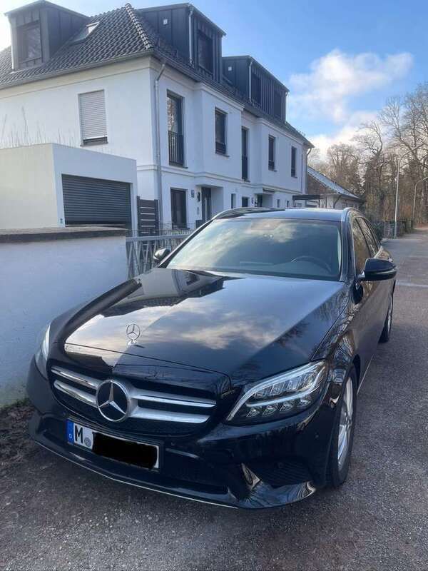 Schwarz Gebraucht 2019 Mercedes C220 Avantgarde Kombi | 19.500 € (Fairer Preis) - Bild 1/4