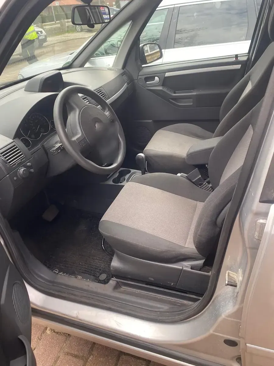 Gebraucht Opel Meriva 105 PS (77 kW) 2005 Silber Van / Kleinbus