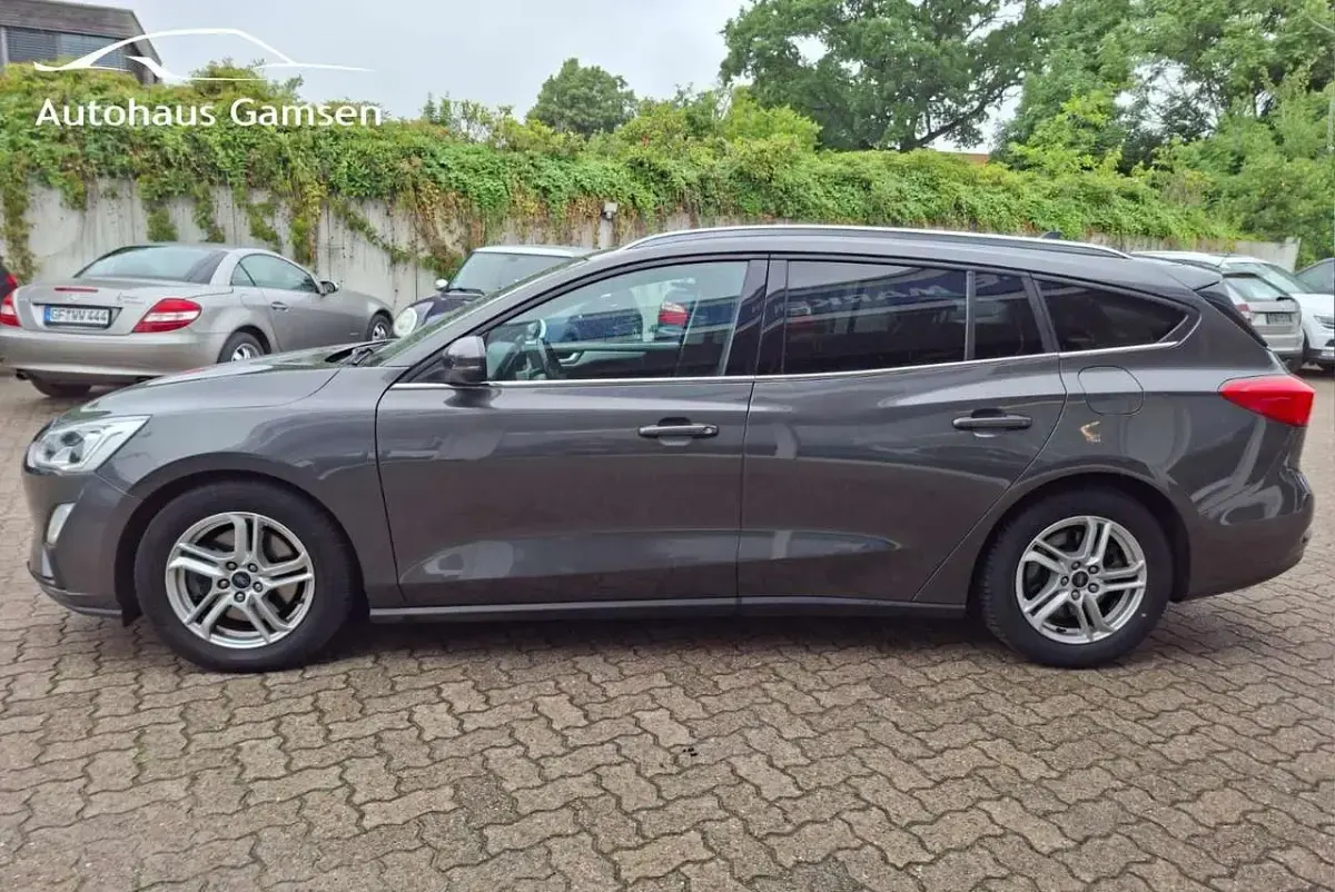 Gebraucht Ford Focus Cool & Connect 125 PS (91 kW) 2018 Grau Limousine