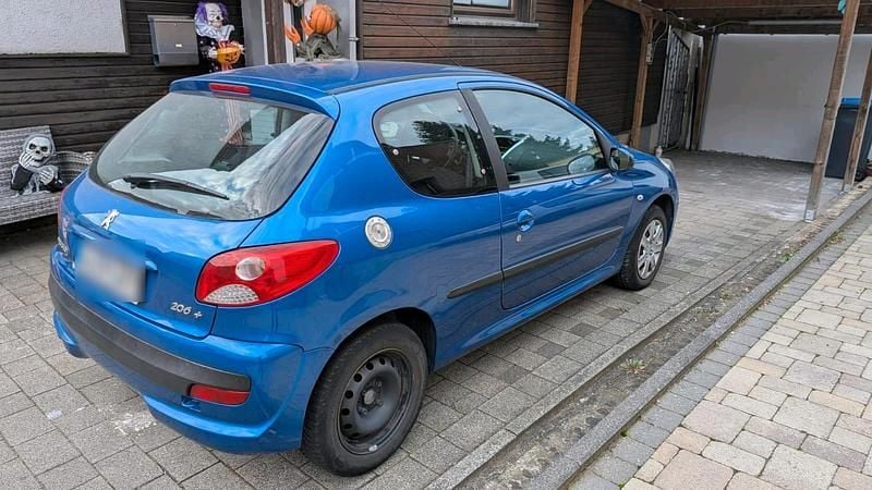 Gebraucht Peugeot 206+ 60 PS (44 kW) 2012 Blau Kleinwagen