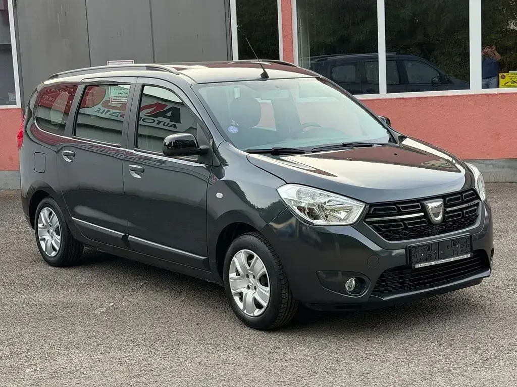 Gebraucht Dacia Lodgy Comfort 102 PS (75 kW) 2019 Grau Van / Kleinbus