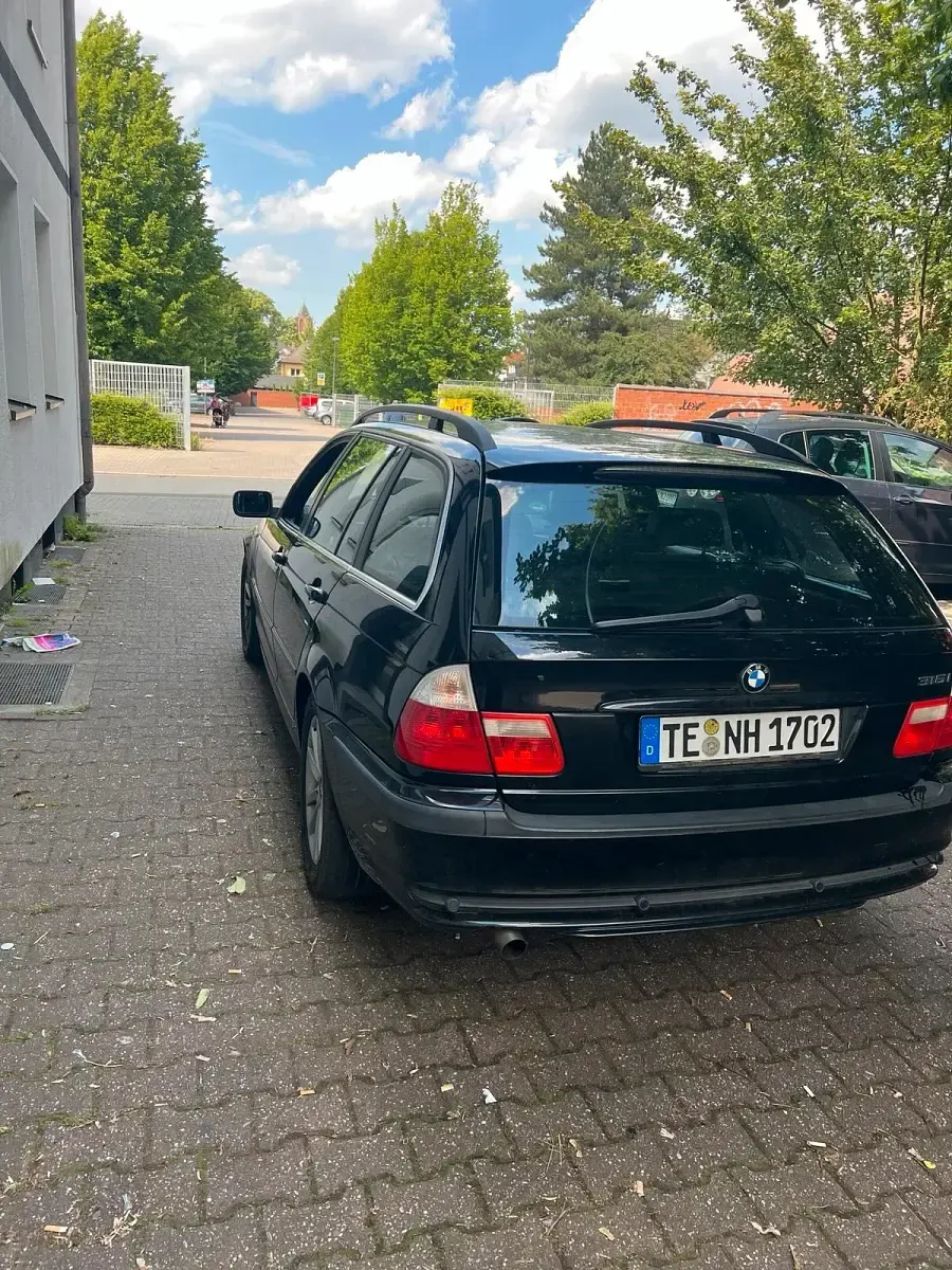 Gebraucht BMW 316 116 PS (85 kW) 2006 Schwarz Kombi