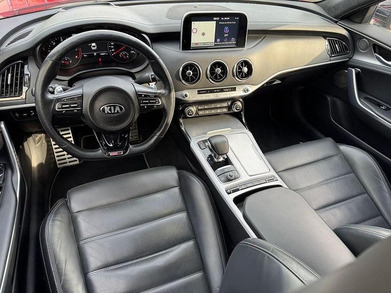 Gebraucht Kia Stinger GT-Line 200 PS (147 kW) 2018 Rot Kleinwagen
