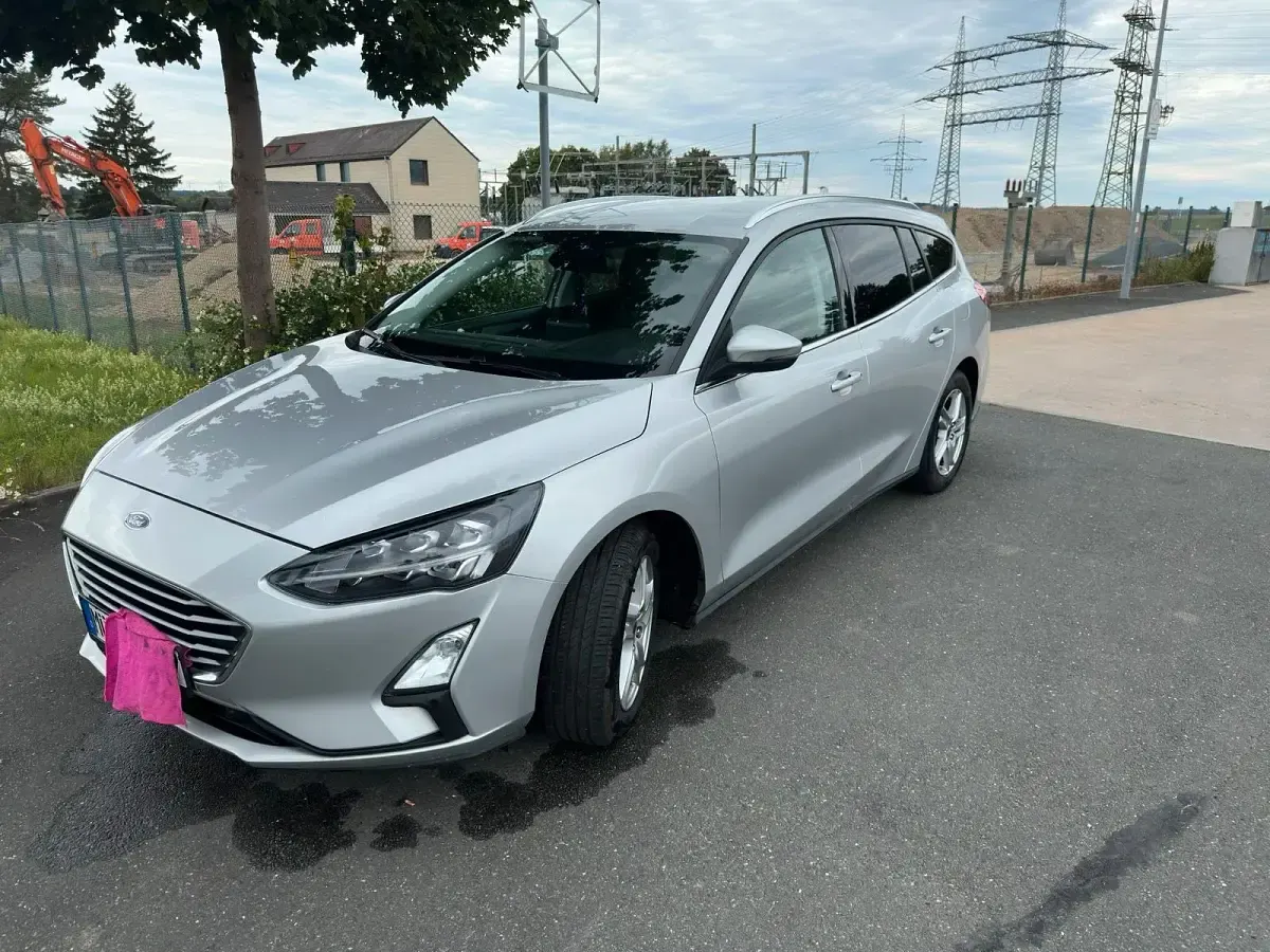 Gebraucht Ford Focus 120 PS (88 kW) 2020 Silber Kombi
