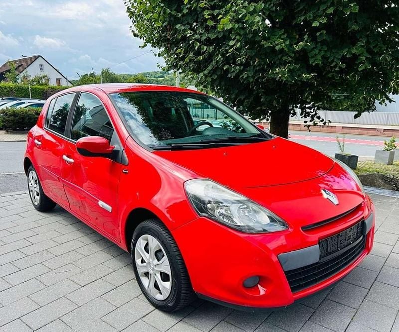 Rot Gebraucht 2012 Renault Clio III Kleinwagen | 3.500 € (Fairer Preis) - Bild 1/4