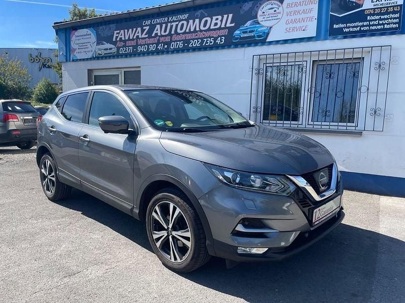 Grau Gebraucht 2018 Nissan Qashqai 360º SUV | 13.980 € (Guter Preis) - Bild 1/4