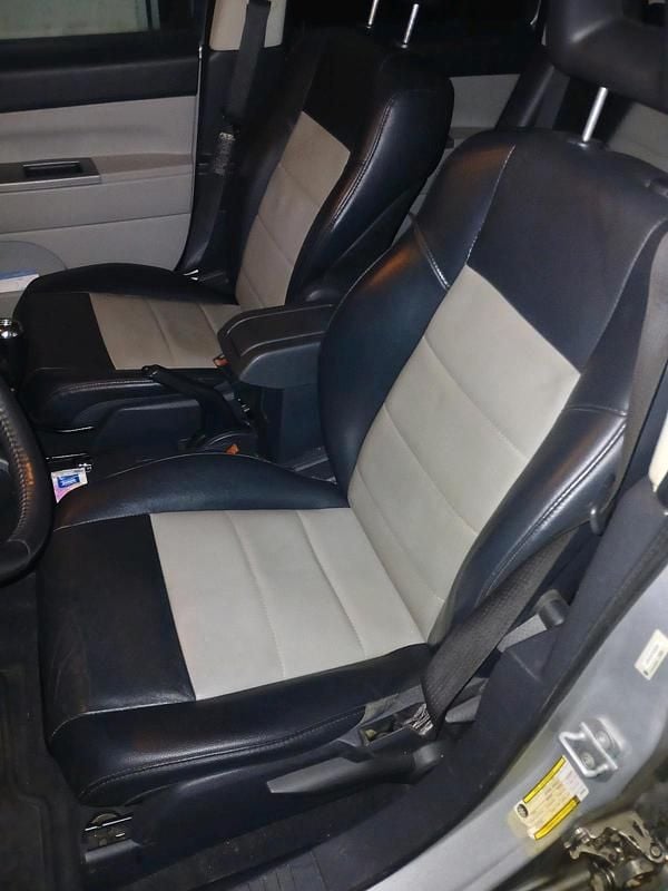 Gebraucht Jeep Compass 170 PS (125 kW) 2008 Silber SUV