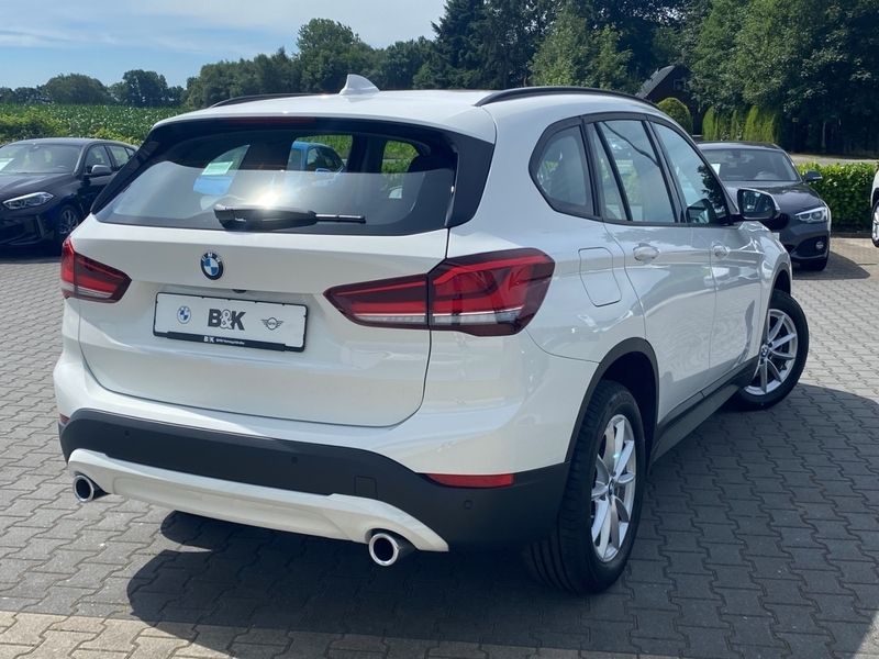 Gebraucht BMW X1 Advantage 150 PS (110 kW) 2021 Weiß alpinweiss 3weiß SUV
