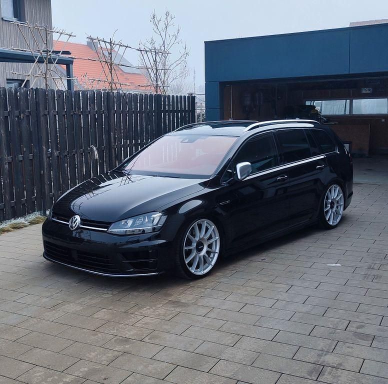 Schwarz Gebraucht 2015 VW Golf VII R Kombi | 22.500 € (Teuer) - Bild 1/4