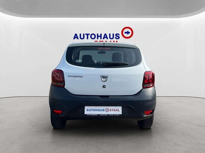 Gebraucht Dacia Sandero Acces 73 PS (53 kW) 2018 Weiß Kleinwagen
