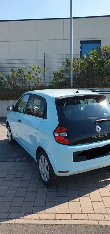 Second-hand Renault Twingo 69 CP (50 kW) 2016 Albastru Hatchback