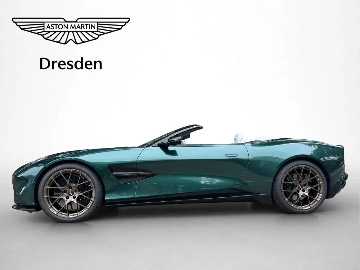 Neu Aston Martin Vanquish 835 PS (614 kW) 2026 Malachite green Cabrio