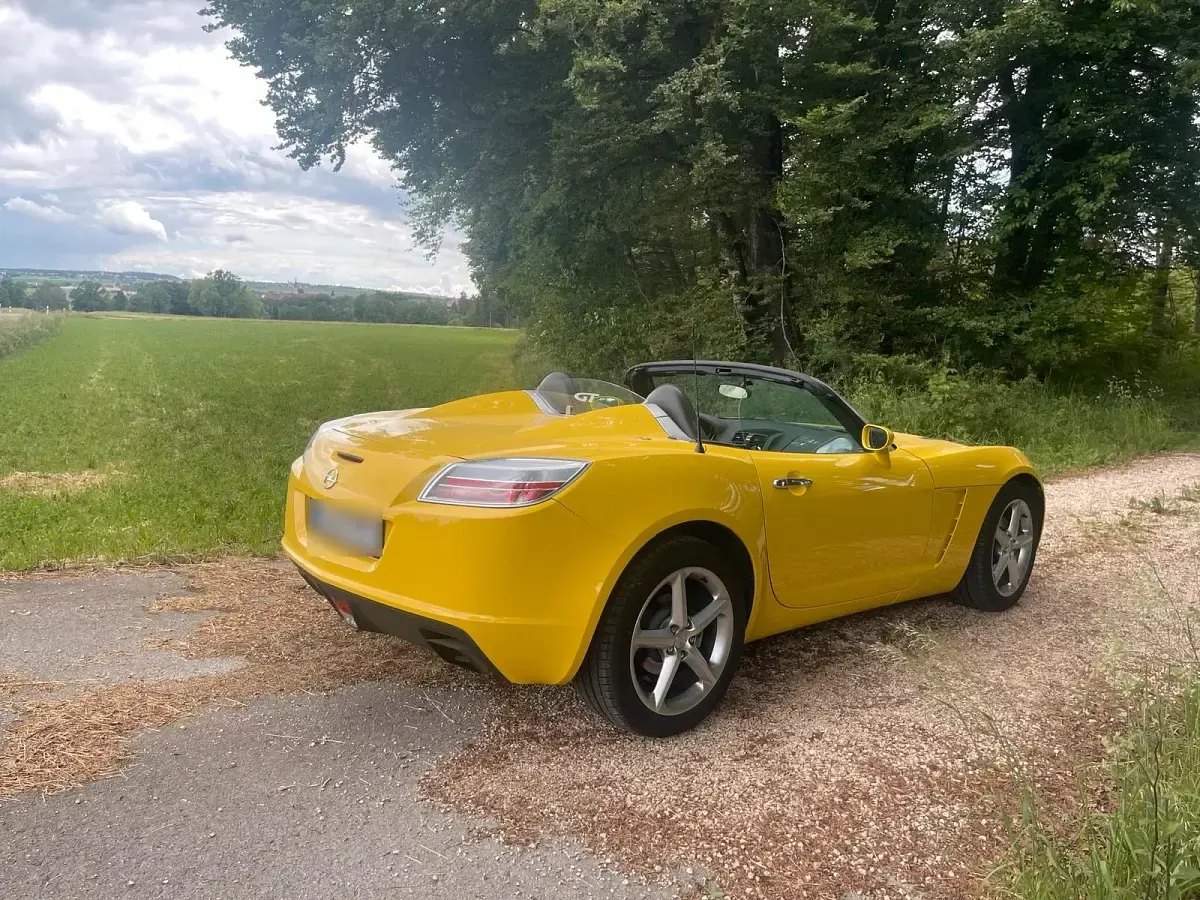 Gebraucht Opel GT 264 PS (194 kW) 2008 Gelb Cabrio