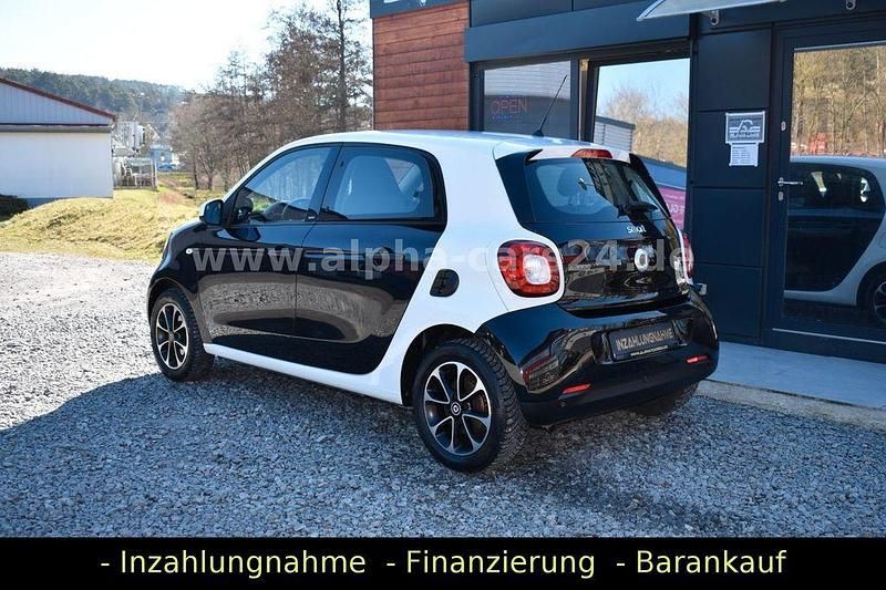 Second-hand Smart ForFour Passion 71 CP (52 kW) 2016 Alb Hatchback