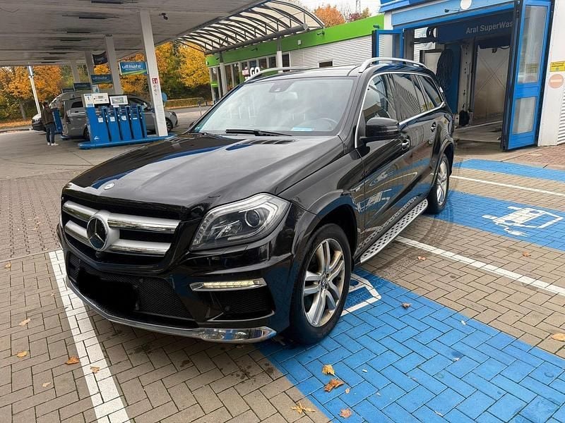 Schwarz Gebraucht 2014 Mercedes GL350 SUV | 18.500 € - Bild 1/4