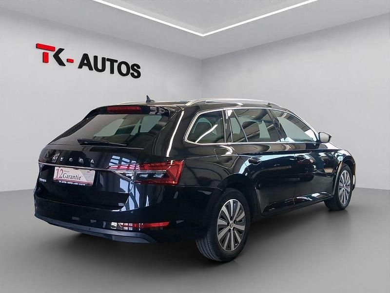 Gebraucht Skoda Superb Style 150 PS (110 kW) 2021 Schwarzmagic perleffekt Kombi